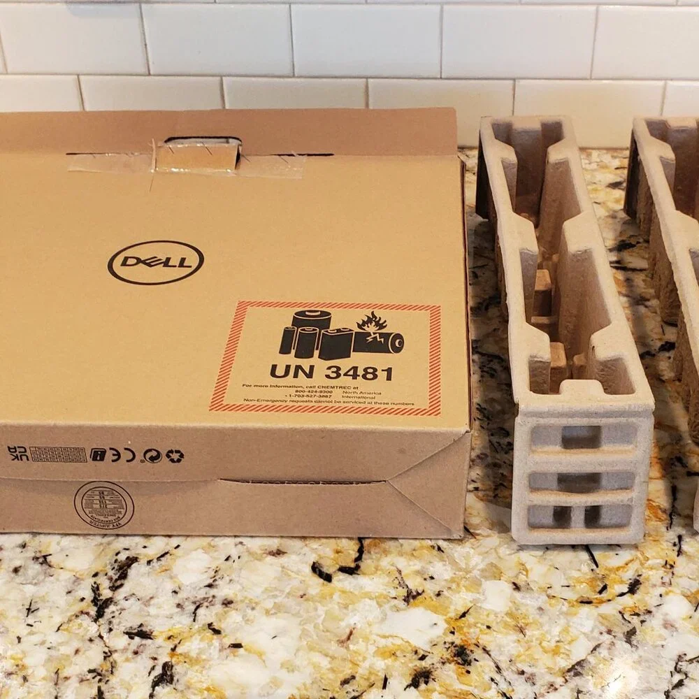 LOT of 2 Laptop Protective Shipping Packaging with Boxes 15x13x3 & Dell 15x11x4